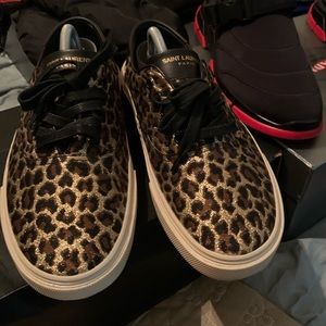 YSL - Metallic Gold Cheetah’s 🔥🔥🔥🔥Sz 42.5 = U.S Size 9.5 - Worn once briefly